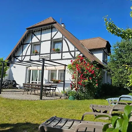 Tatil Evi With A Garden, Close To The *