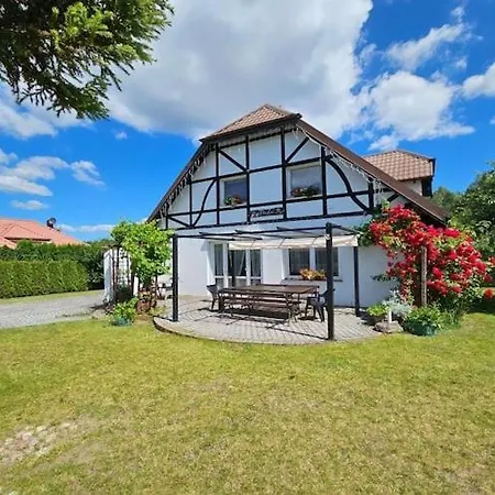 Tatil Evi With A Garden, Close To The